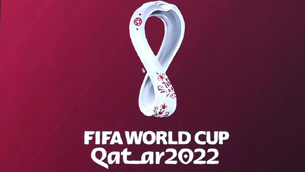 安东尼在2022年夏窗从阿贾克斯加盟曼联，转会费为9500万欧+500万浮动。